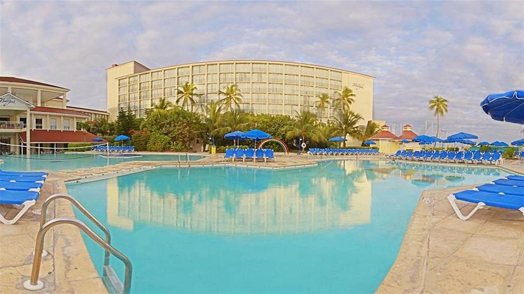 Breezes Resort & Spa All Inclusive, Bahamas (Adults Only) Nassau Exterior photo